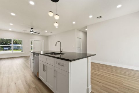 Casa en venta en St. Lucie, Florida, 4 dormitorios, 209.03 m2 № 2081595 - foto 14