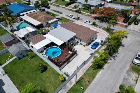 Casa en venta en Homestead, Florida, 3 dormitorios, 156.08 m2 № 1865301 - foto 5