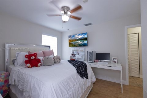 Casa en venta en Homestead, Florida, 3 dormitorios, 156.08 m2 № 1865301 - foto 16