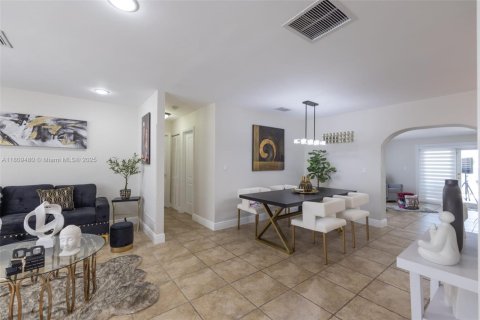 Casa en venta en Homestead, Florida, 3 dormitorios, 156.08 m2 № 1865301 - foto 19