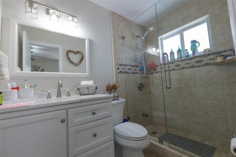 Casa en venta en Homestead, Florida, 3 dormitorios, 156.08 m2 № 1865301 - foto 22