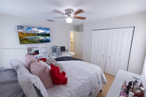 Casa en venta en Homestead, Florida, 3 dormitorios, 156.08 m2 № 1865301 - foto 17