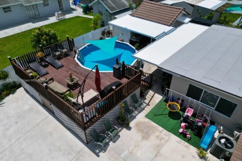 Casa en venta en Homestead, Florida, 3 dormitorios, 156.08 m2 № 1865301 - foto 7
