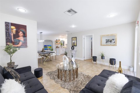 Casa en venta en Homestead, Florida, 3 dormitorios, 156.08 m2 № 1865301 - foto 21