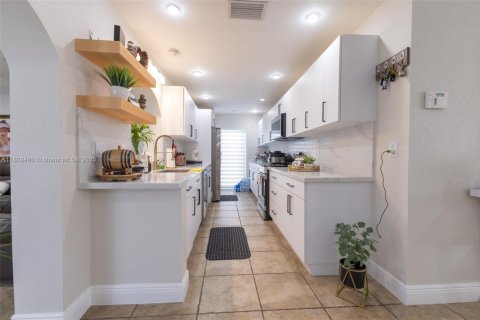 Casa en venta en Homestead, Florida, 3 dormitorios, 156.08 m2 № 1865301 - foto 30