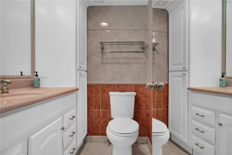 Copropriété à vendre à Miami Beach, Floride: 3 chambres, 132.85 m2 № 2017315 - photo 24