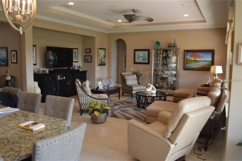 House in Wesley Chapel, Florida 3 bedrooms, 270.35 sq.m. № 1876495 - photo 17