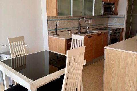 Снять в аренду кондоминиум в Санни-Айлс-Бич, Флорида 2 спальни, 118.54м2, № 1923499 - фото 4