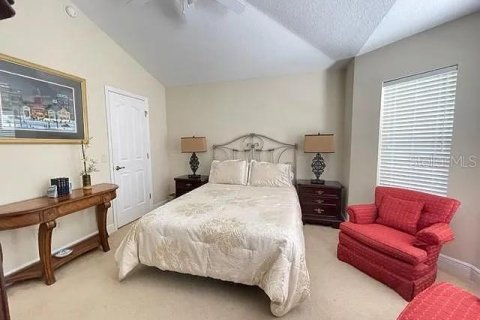 House in The Villages, Florida 2 bedrooms, 169.55 sq.m. № 1798034 - photo 18