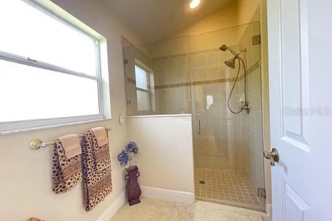 House in The Villages, Florida 2 bedrooms, 169.55 sq.m. № 1798034 - photo 5