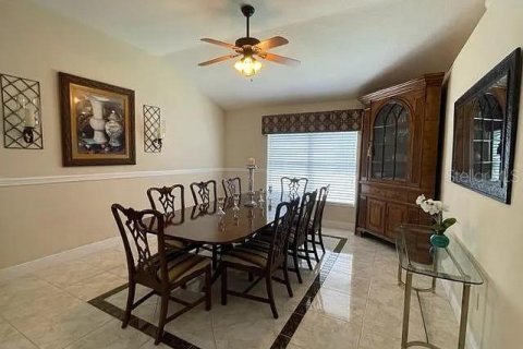 House in The Villages, Florida 2 bedrooms, 169.55 sq.m. № 1798034 - photo 10