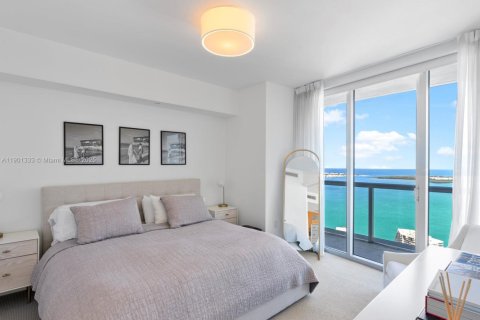 Condo in Miami, Florida, 1 bedroom  № 1953165 - photo 9