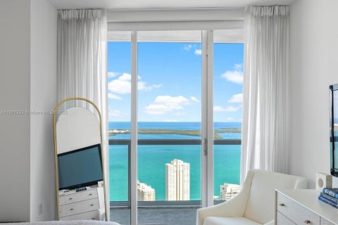 Condo in Miami, Florida, 1 bedroom  № 1953165 - photo 11