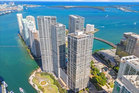 Condo in Miami, Florida, 1 bedroom  № 1953165 - photo 22