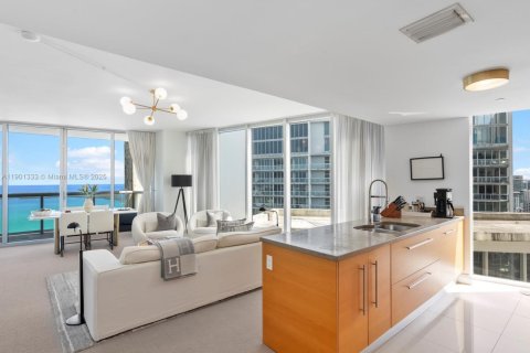 Condo in Miami, Florida, 1 bedroom  № 1953165 - photo 4