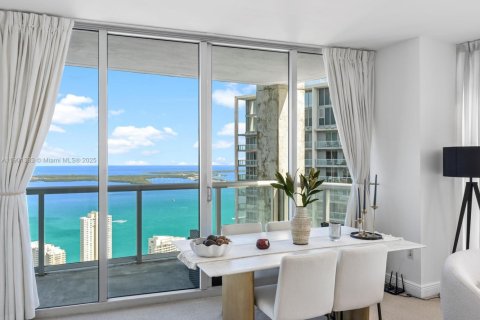 Condo in Miami, Florida, 1 bedroom  № 1953165 - photo 7