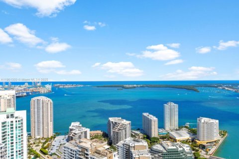 Condo in Miami, Florida, 1 bedroom  № 1953165 - photo 12