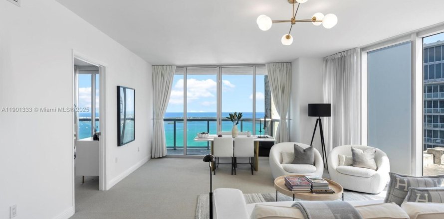 Condo in Miami, Florida, 1 bedroom  № 1953165