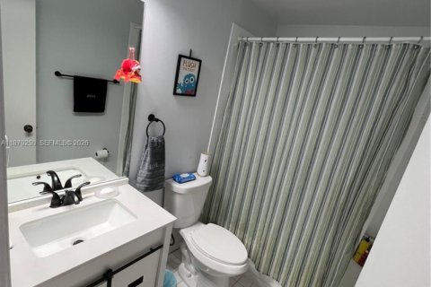 Townhouse in Miami Gardens, Florida 2 bedrooms, 121.89 sq.m. № 2032617 - photo 22