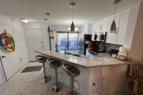 Townhouse in Miami Gardens, Florida 2 bedrooms, 121.89 sq.m. № 2032617 - photo 12