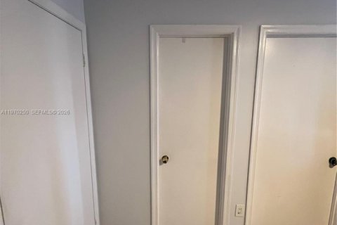 Townhouse in Miami Gardens, Florida 2 bedrooms, 121.89 sq.m. № 2032617 - photo 25