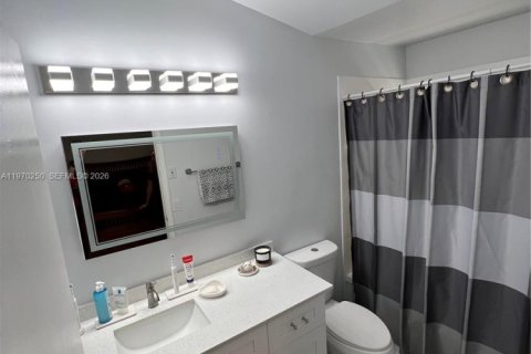 Townhouse in Miami Gardens, Florida 2 bedrooms, 121.89 sq.m. № 2032617 - photo 30