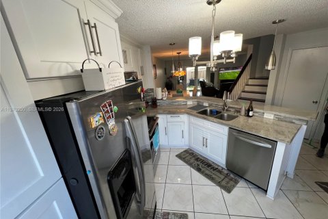 Townhouse in Miami Gardens, Florida 2 bedrooms, 121.89 sq.m. № 2032617 - photo 8