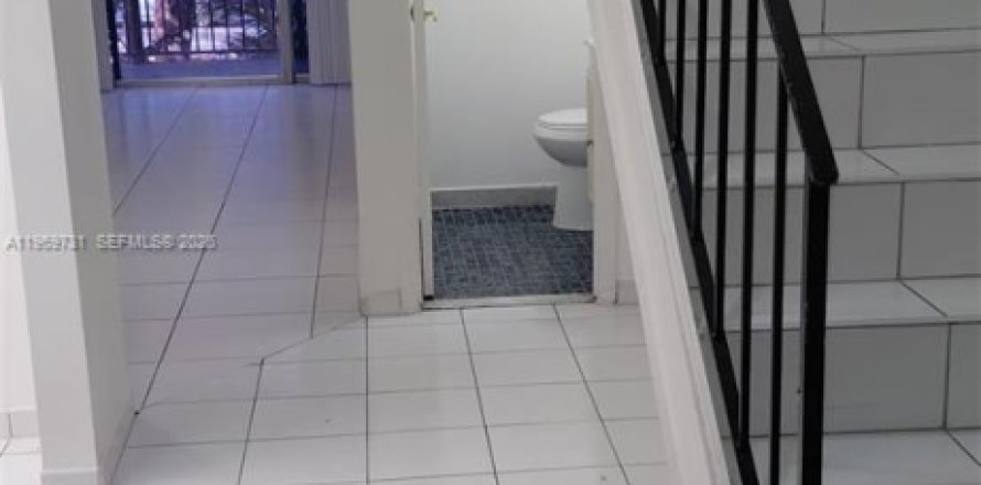 Apartamento en Miami, Florida 1 dormitorio, 85.66 m2 № 2030615