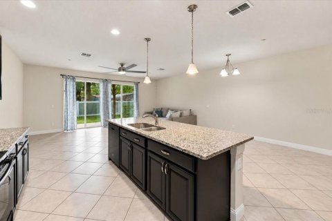 Townhouse in Winter Park, Florida 3 bedrooms, 173.36 sq.m. № 2393750 - photo 9