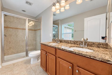 Townhouse in Winter Garden, Florida 3 bedrooms, 162.67 sq.m. № 2391542 - photo 23