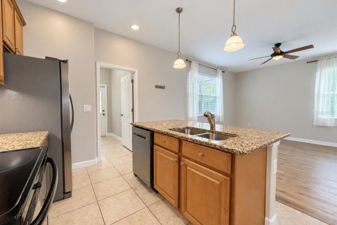 Townhouse in Winter Garden, Florida 3 bedrooms, 162.67 sq.m. № 2391542 - photo 9
