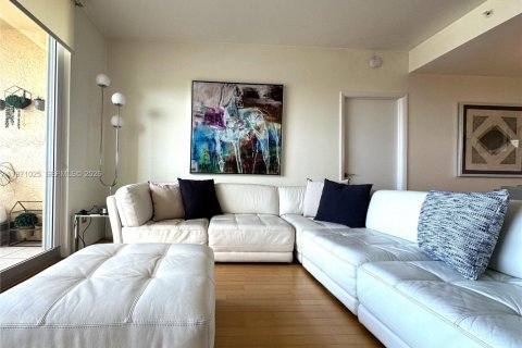 Снять в аренду кондоминиум в Майами, Флорида 2 спальни, 105.91м2, № 2032977 - фото 8