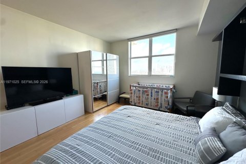 Снять в аренду кондоминиум в Майами, Флорида 2 спальни, 105.91м2, № 2032977 - фото 16