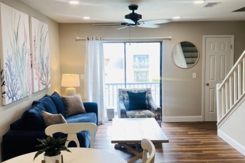 Condo in Fort Walton Beach, Florida, 2 bedrooms  № 561933 - photo 1