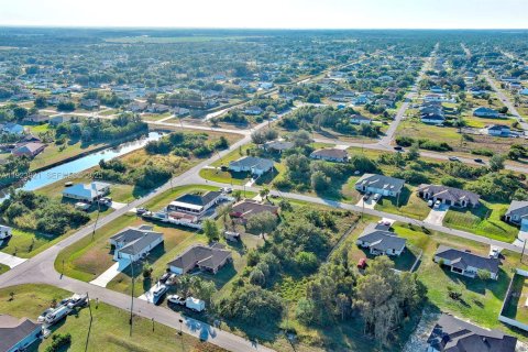 Land in Lehigh Acres, Florida № 2158588 - photo 15