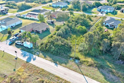 Land in Lehigh Acres, Florida № 2158588 - photo 6