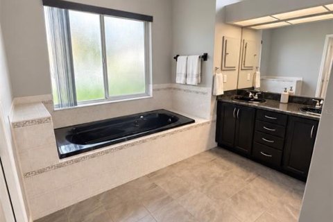 Villa ou maison à vendre à Spring Hill, Floride: 4 chambres, 230.77 m2 № 2304421 - photo 6