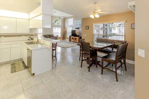 Villa ou maison à vendre à Spring Hill, Floride: 4 chambres, 230.77 m2 № 2304421 - photo 10