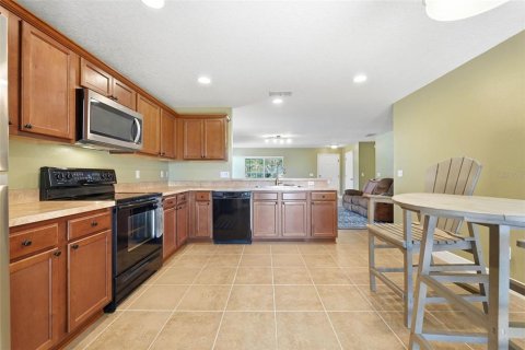 House in Mount Dora, Florida 3 bedrooms, 133.78 sq.m. № 2207760 - photo 11