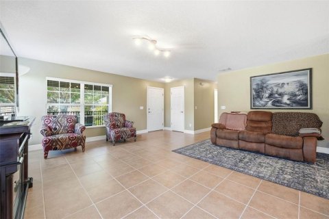 House in Mount Dora, Florida 3 bedrooms, 133.78 sq.m. № 2207760 - photo 9