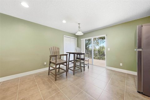House in Mount Dora, Florida 3 bedrooms, 133.78 sq.m. № 2207760 - photo 12