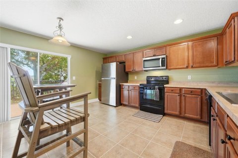 House in Mount Dora, Florida 3 bedrooms, 133.78 sq.m. № 2207760 - photo 10