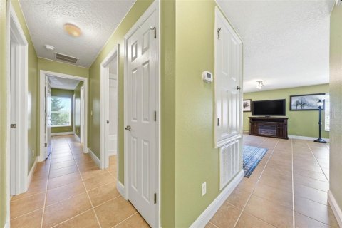 House in Mount Dora, Florida 3 bedrooms, 133.78 sq.m. № 2207760 - photo 14