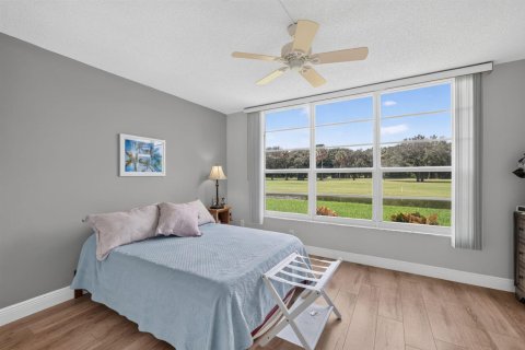 Condo in Pompano Beach, Florida, 2 bedrooms № 2384902 - photo 22