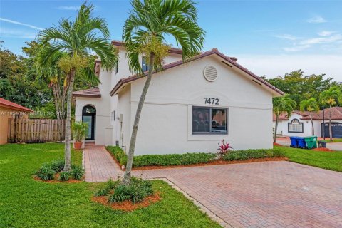 Casa en Hialeah, Florida 5 dormitorios, 152.17 m2 № 2007667