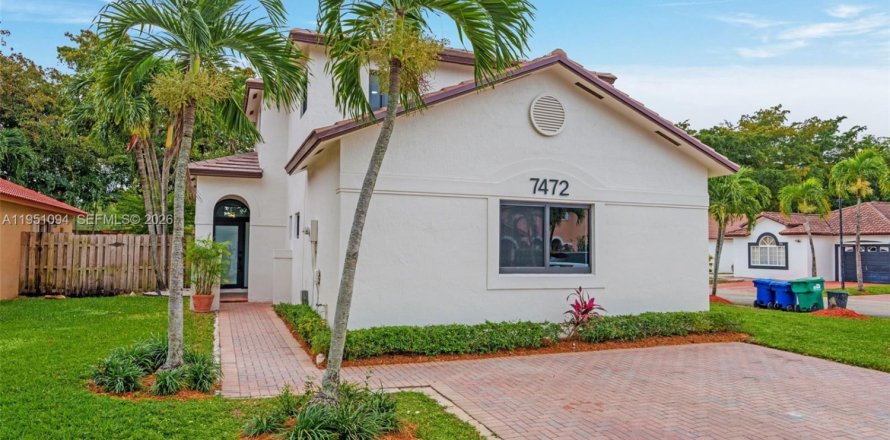Casa en Hialeah, Florida 5 dormitorios, 152.17 m2 № 2007667
