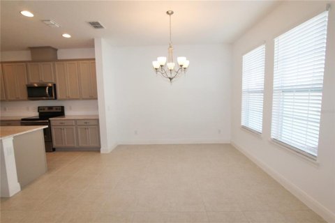 Adosado en alquiler en Apopka, Florida, 3 dormitorios, 200.76 m2 № 1915328 - foto 9