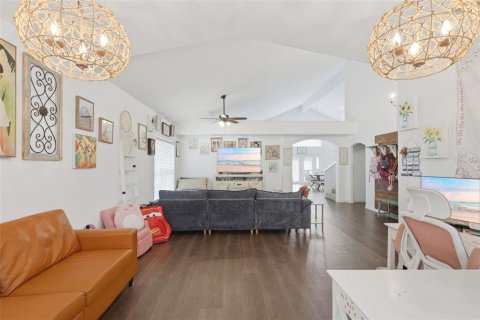 Villa ou maison à vendre à Orlando, Floride: 4 chambres, 246.75 m2 № 2157541 - photo 5