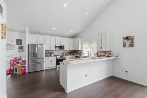 Villa ou maison à vendre à Orlando, Floride: 4 chambres, 246.75 m2 № 2157541 - photo 10
