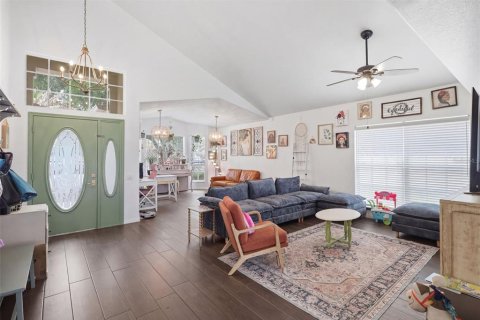 Villa ou maison à vendre à Orlando, Floride: 4 chambres, 246.75 m2 № 2157541 - photo 4